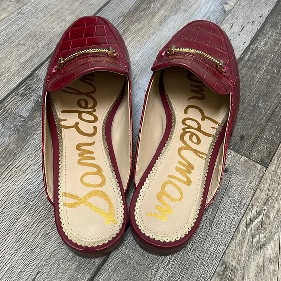 Women Sam Edelman Linnie Rhubarb Mules Almond Toe 7.5 Embellished Loafer New - Picture 2 of 5